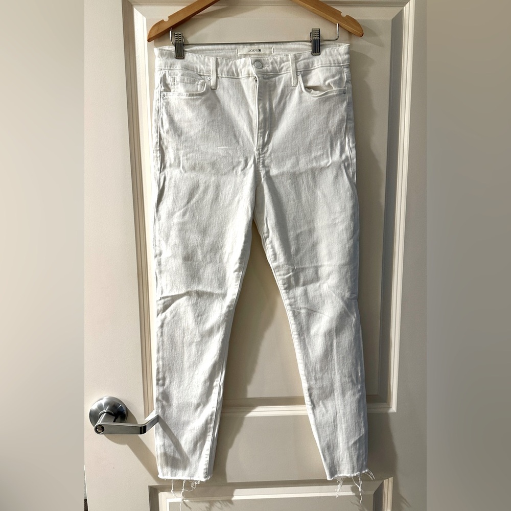 Joes Jeans White Denim Jeans size 29 skinny frayed ankle
